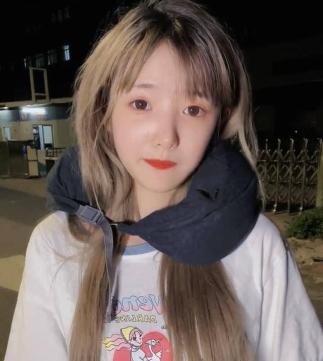 女网红套路璐彩礼要520万,家人称打钱才让回去订婚