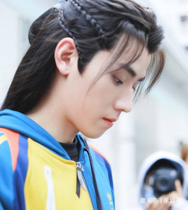 任豪粉丝求锤得锤,正主大方承认,本来普通的事多了这么多骚操作_李由