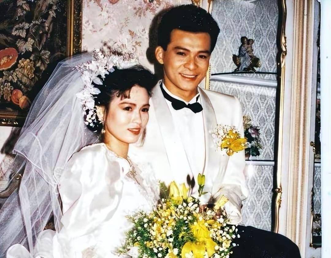 著名演员黄日华:妻子离世2年后,他的痴爱让人感动_爸爸_妈妈_郭靖