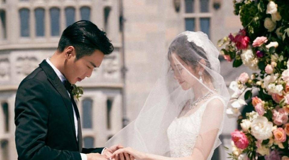 大家都说唐艺昕女儿的名字好听,倒过来念一遍:张若昀你搞笑吗?