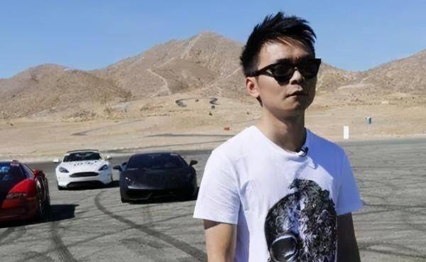 蒋鑫除了玩电竞,对豪车也是非常执着,网曝,作为hac顶级跑车俱乐部成员