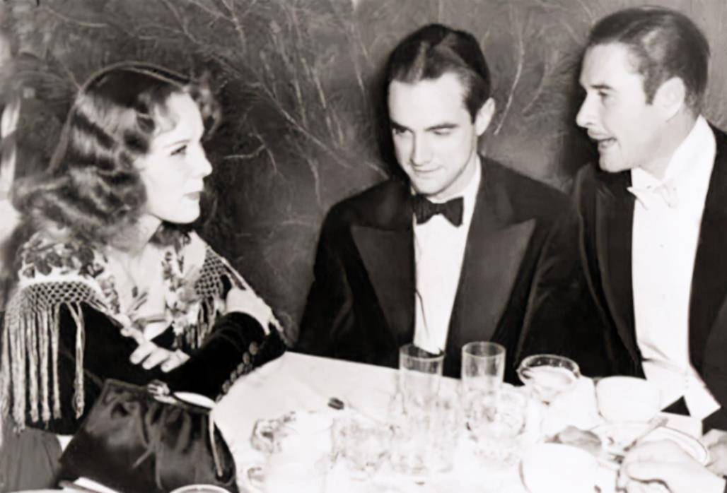 原创
            钢铁侠原型：世界级败家子，任性挥霍20年，反而成为世界首富7