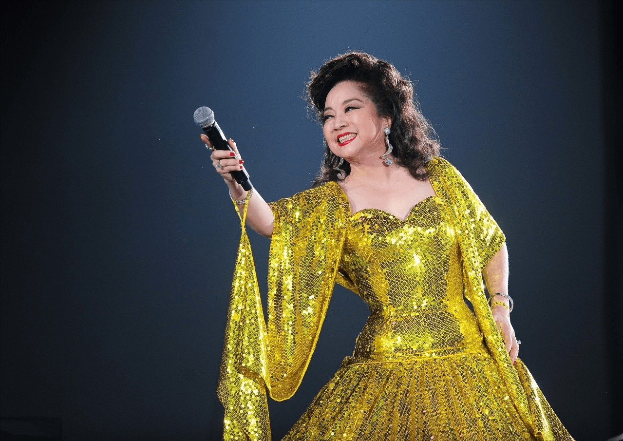 徐小凤1987年,徐小凤的演唱会上上演了轰动一幕!