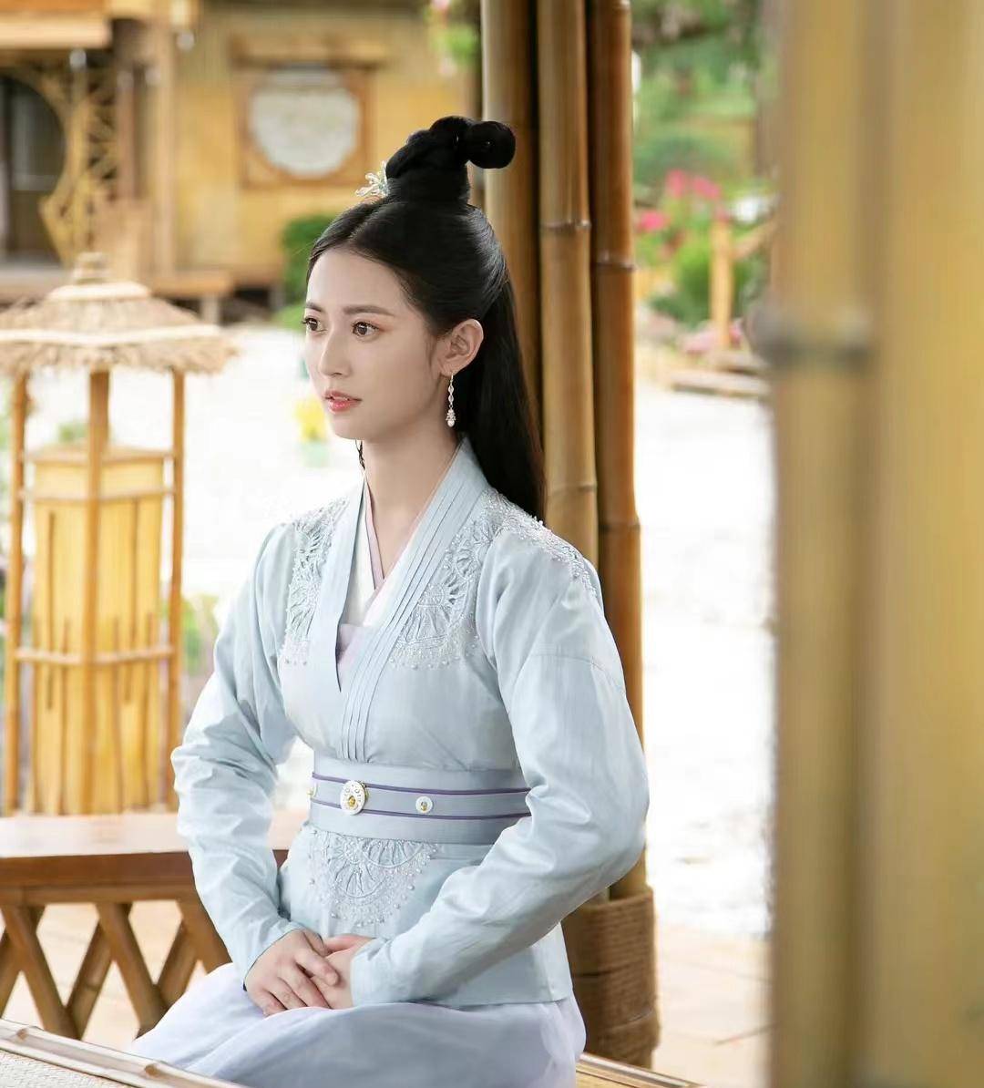 同样演古装女主:《月歌行》徐璐与《浮图缘》陈钰琪对比差异明显_步音