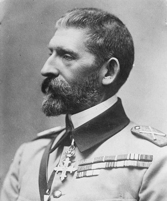 与爱德华八世并称情种,爱江山更爱美人的卡罗尔二世_斐迪南一世_儿子