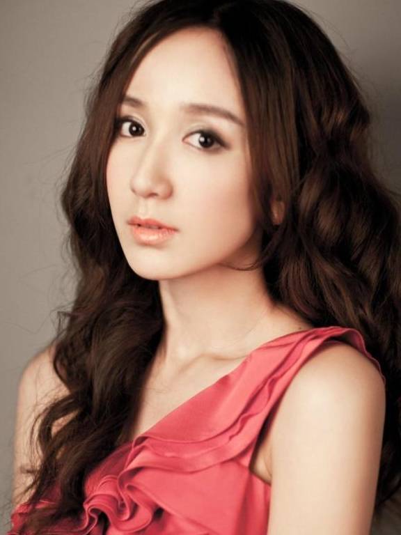 漂亮,31岁的娄艺潇:努力前行,就一定能够看到更多更好的风景_因为