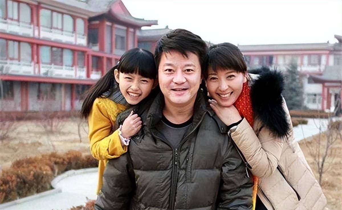 闫学晶近照,依然年轻漂亮_马明东_林越_生活