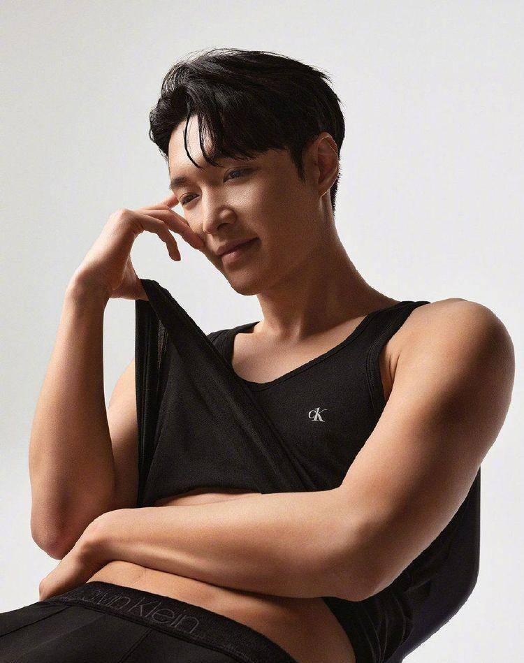 曝《球状闪电》在接触赵丽颖|《青簪锁三千》编剧胭脂_章子怡_张艺兴