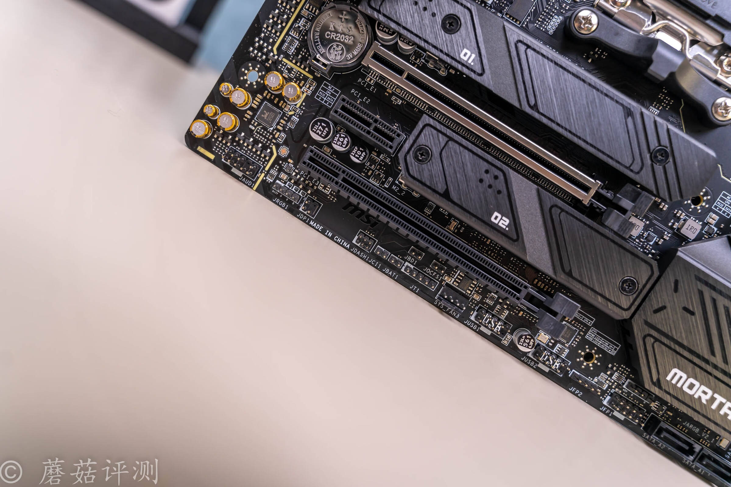 用料细节出色,小钢炮主板,微星b650m迫击炮wifi主板 拆解评测_供电