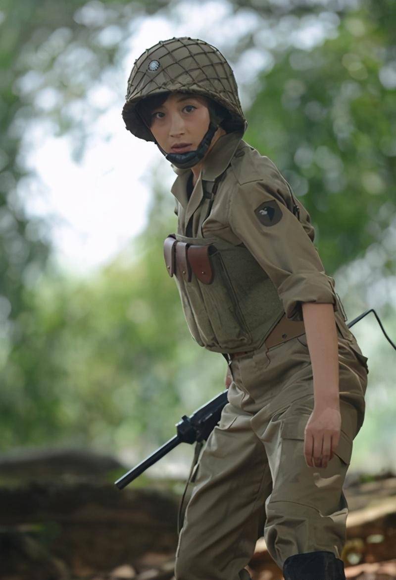 老影片的抗战女兵什么样?