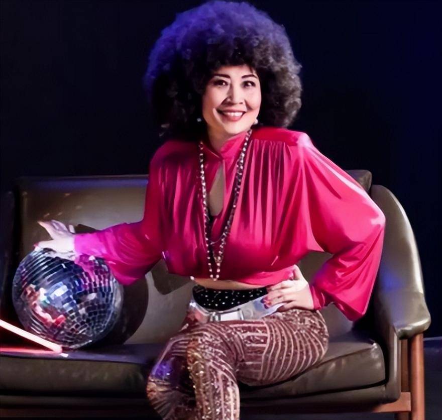 过气歌手张蔷:一嫁发小,分手后带着儿子嫁给粉丝,如今过得如何_专辑