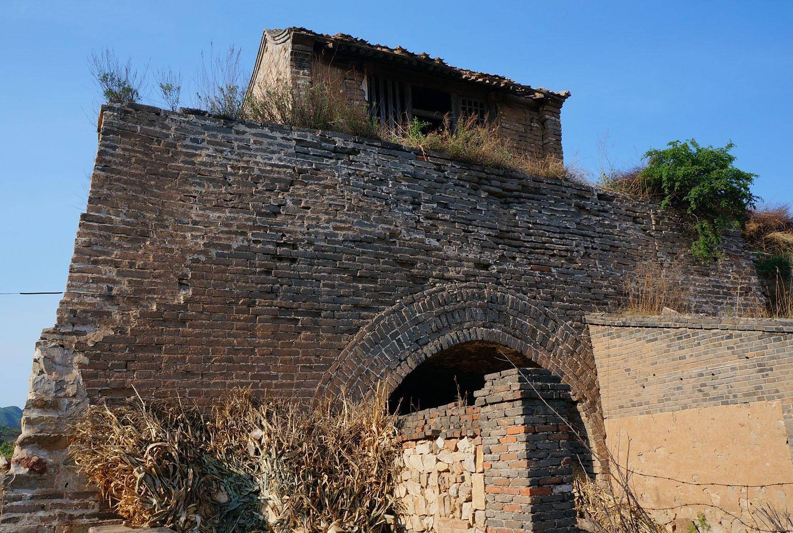 寒冬自驾河北怀来,偶遇一座明代古城,残长城,双孔水关_边城_居庸关