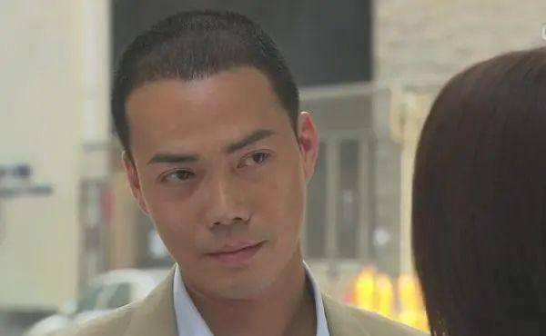 谢天华,汤盈盈个个都抢镜过主角_张卫健_角色_杨明