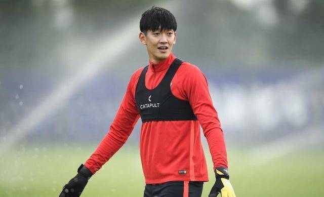 上港vs申花首发预测,外援三叉戟发挥成关键,傅欢或成制胜法宝!