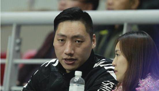 曾是三届mvp,打爆阿联,妻子是空姐,今任cba球队副总_唐正东_新疆_工作