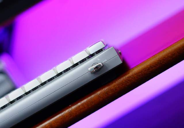 开箱体验杜伽Hi Keys，一把与众不同的潮流键盘，有颜值有手感