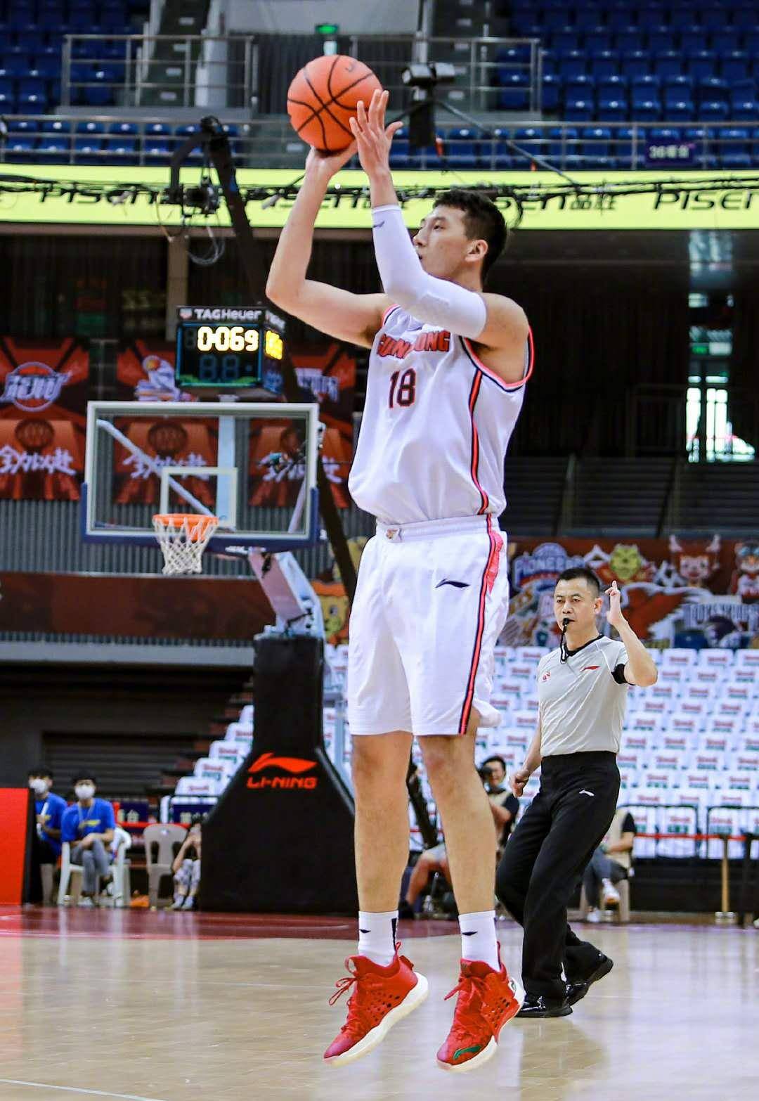 却因防守能力受到诟病,他能接班易建联吗_杜润旺_杜锋_广东