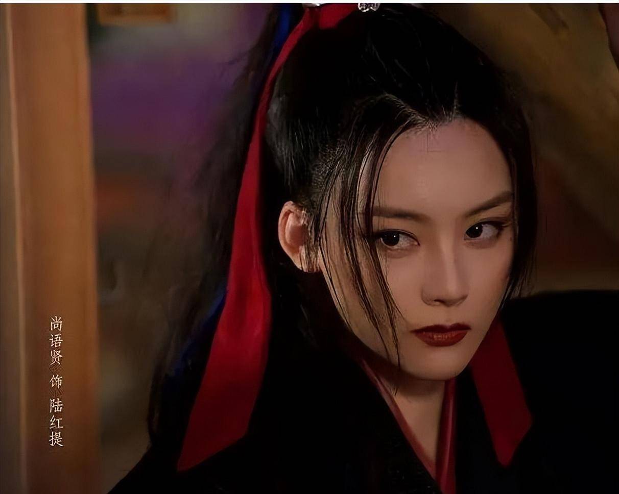 不管是尚语贤饰演的陆红提,亦或是朱珠饰演的楼舒婉都堪称古装女神.