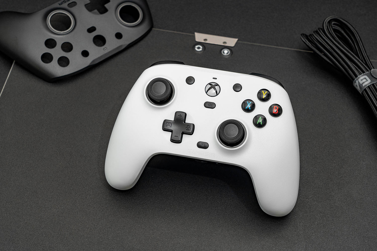 拿下微软官方全球授权,国产游戏手柄巅峰之作,盖世小鸡G7评测