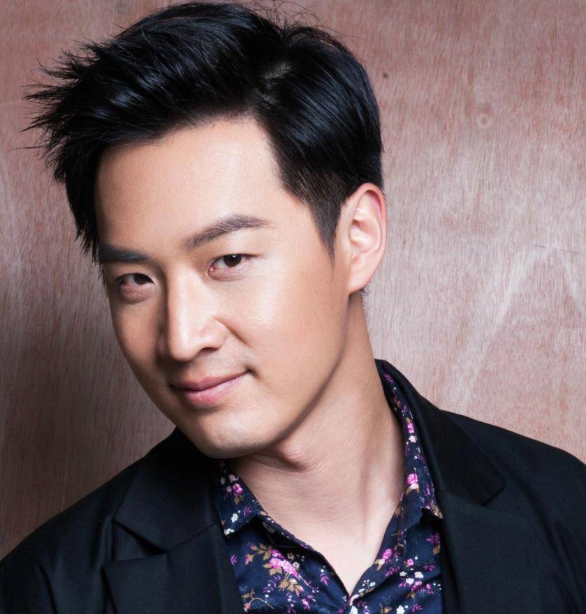 央视《等着我》主持舒冬:是男神也是北大才子,如今爱情事业圆满_工作