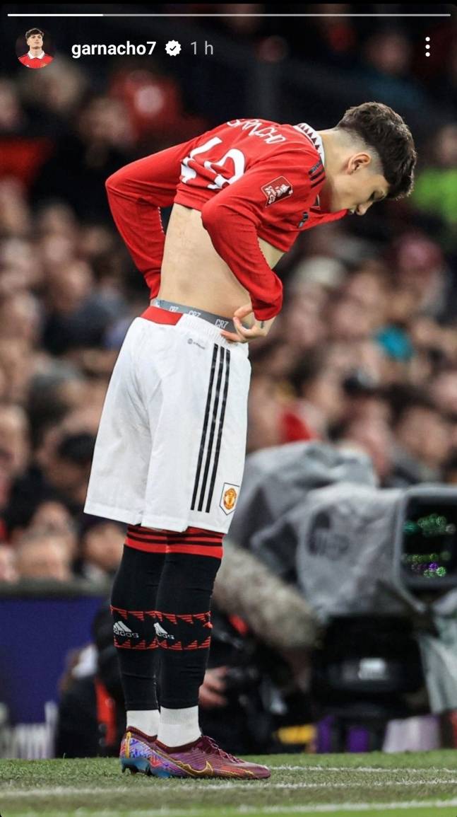 c罗在曼联的小迷弟!加纳乔在比赛中被拍到身穿cr7内裤_内衣_品牌_穿着