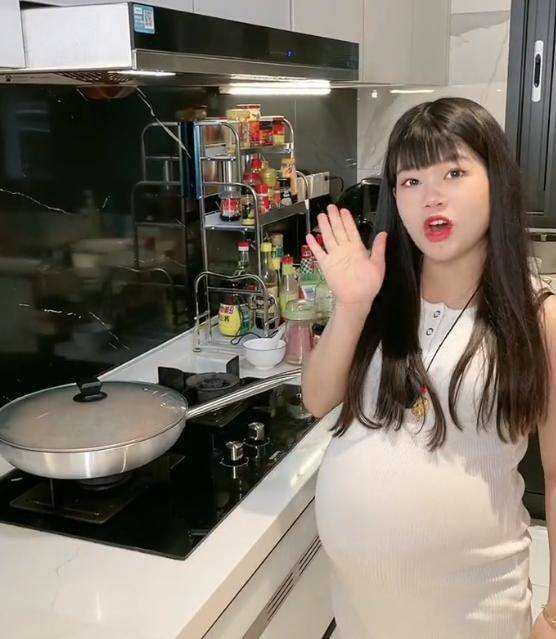 陈三废妻子孕晚期,被姐姐陈婷当保姆,网友:离180斤不远了_陈橙_视频