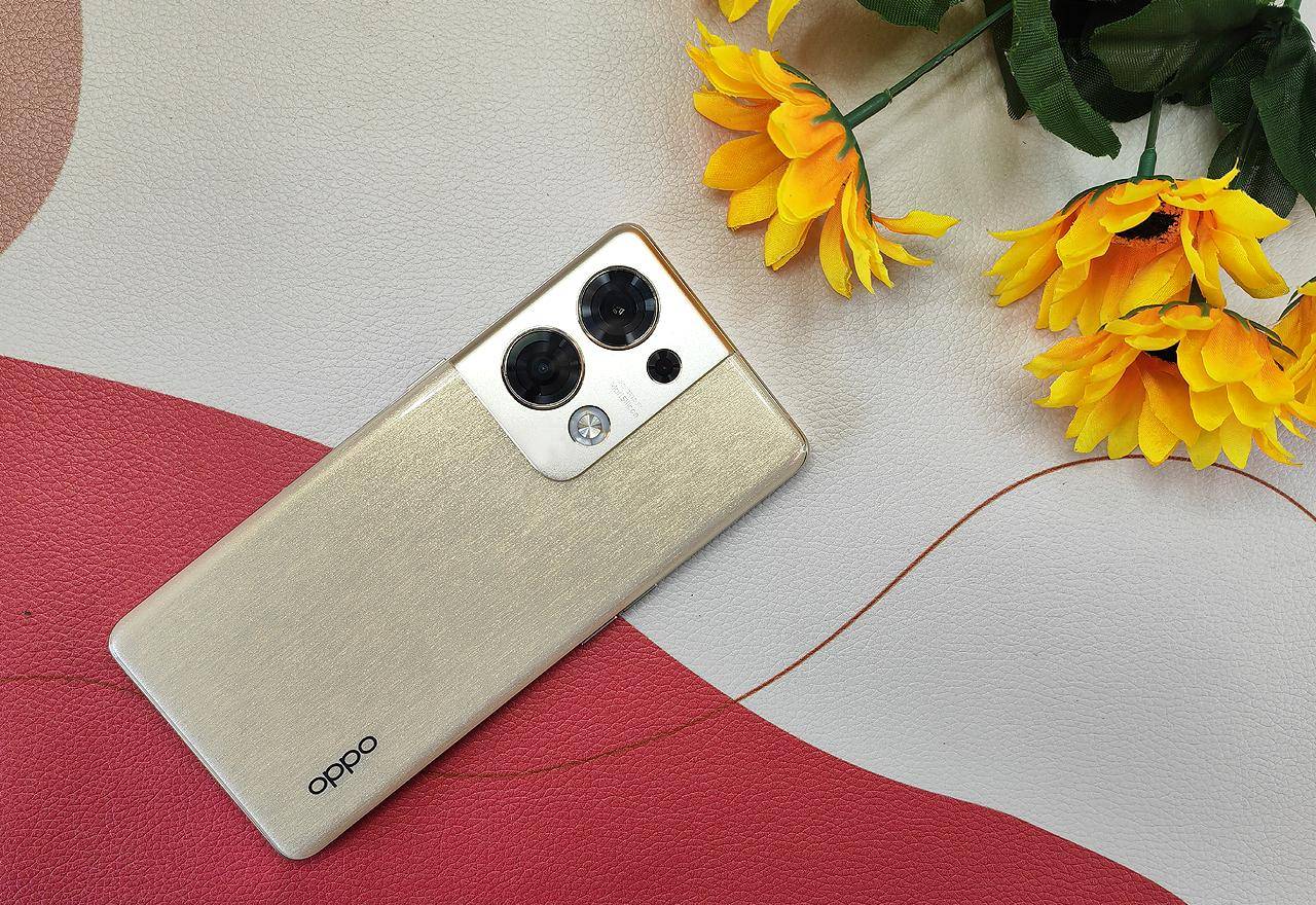 OPPO Reno9 Pro+开箱,造型惊艳颜值超高