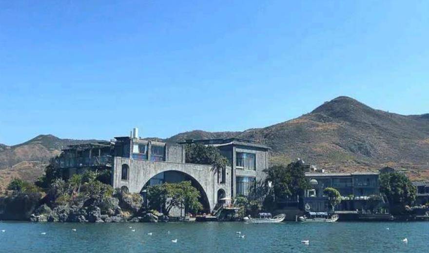 杨丽萍3000万豪宅"月亮宫"被查, 外表华丽下, 内部却及其"肮脏"!