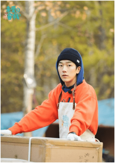 王文也和男星甜蜜同框,一月"约会"两次遭质疑,本人3个字回应_马思超