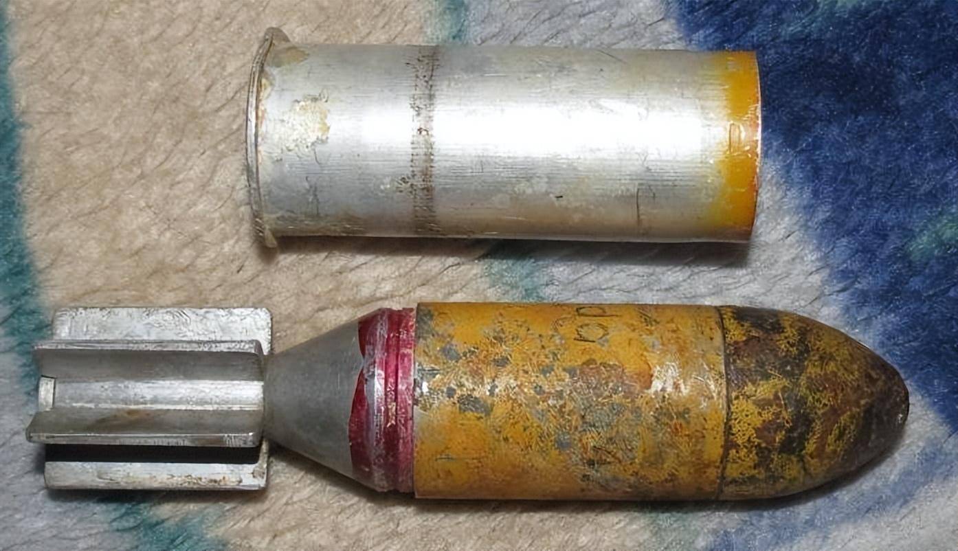 二战德军的战斗手枪:信号枪改装的手炮,既能反坦克又能打榴弹_德国