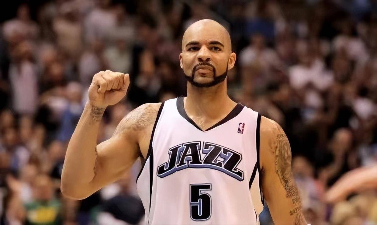 2002年的选秀中,布泽尔被骑士队以次轮第2顺位选中.