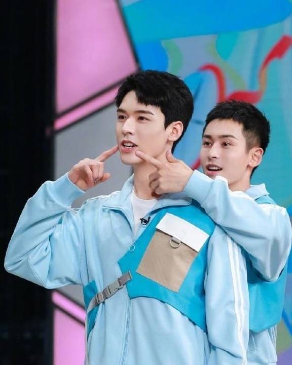 让狗系男友蔚然成风:有颜还有趣,活该招人喜欢_景甜_剧中_张哲瀚