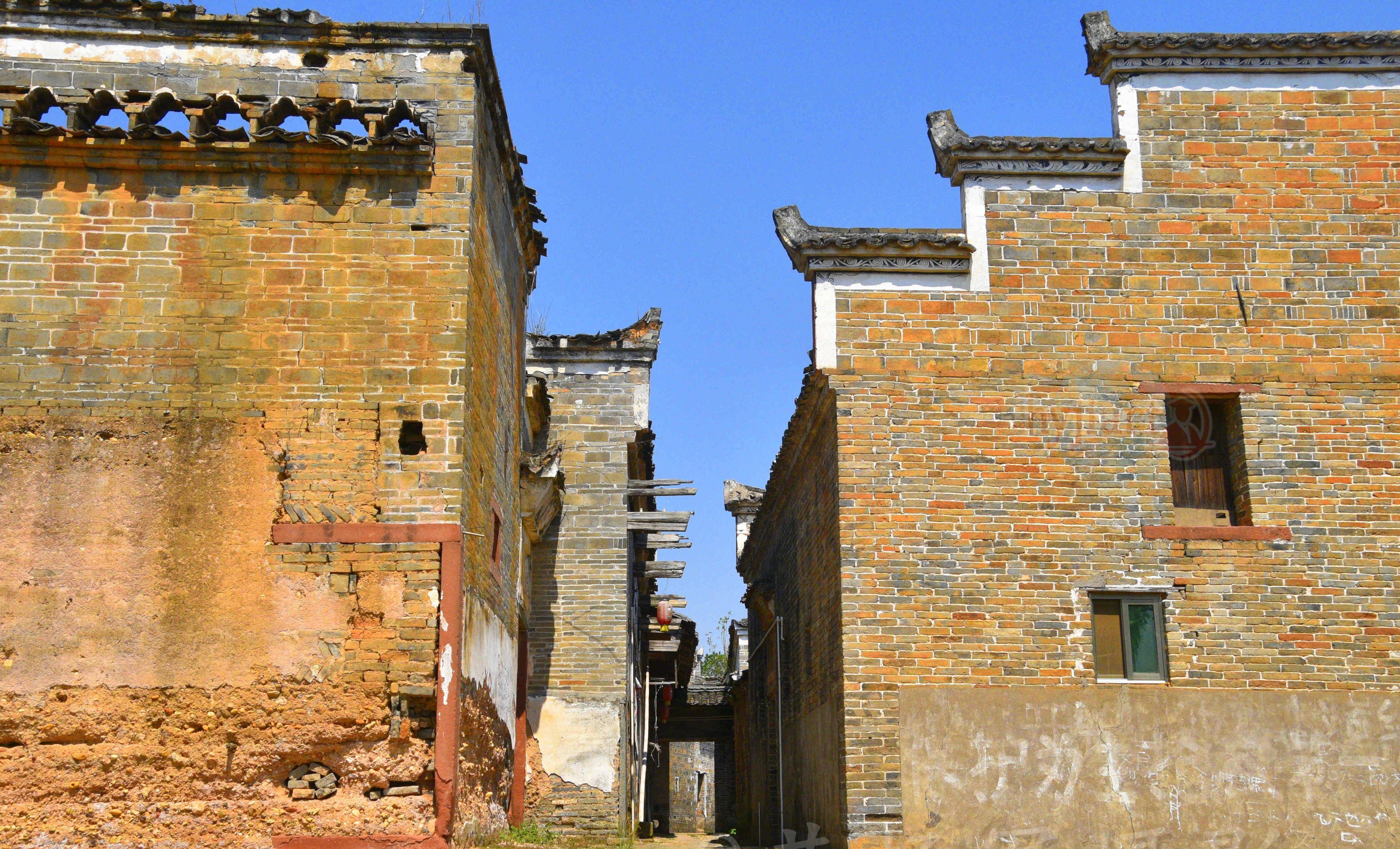 吉安古村庐陵文化底蕴深厚,占地面积约1平方千米,明清建筑百处