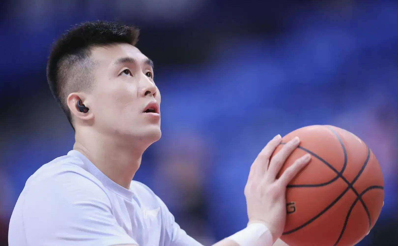 郭艾伦领衔众星苦战,联盟不因伤病喊停,低谷见证真正的信徒!