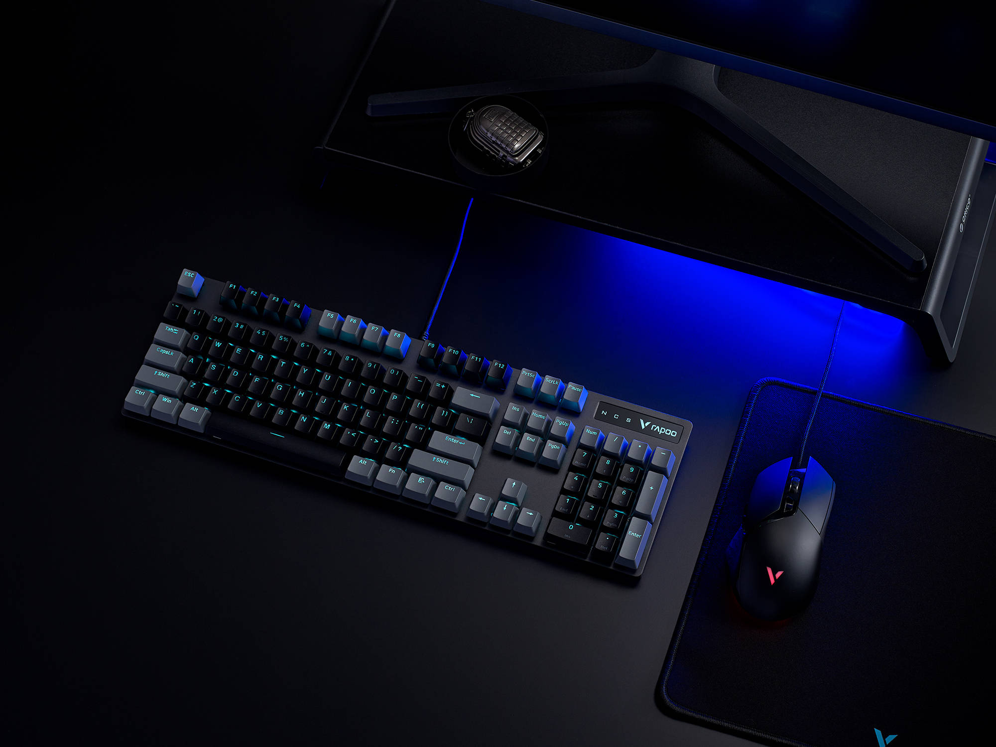 硬派风格,雷柏 v580 防水背光游戏机械键盘双色上市_设计_调节_结构