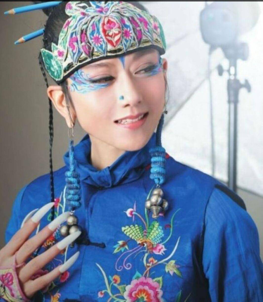 杨丽萍徒弟郭冷,40多岁却是"生活白痴",年入百万却单身至今_舞蹈_因为