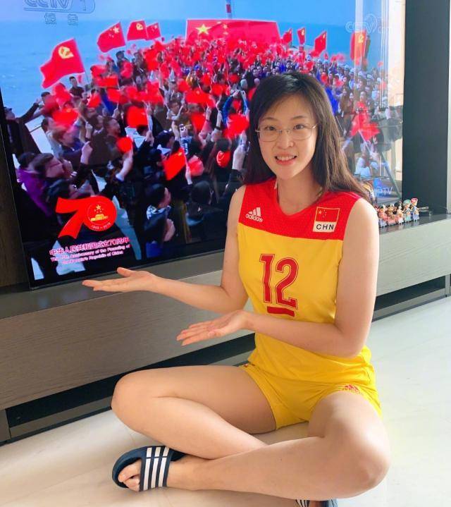 官博照片把女排队长打马赛克,球迷抗议,官博道歉_惠若琪_中国女排