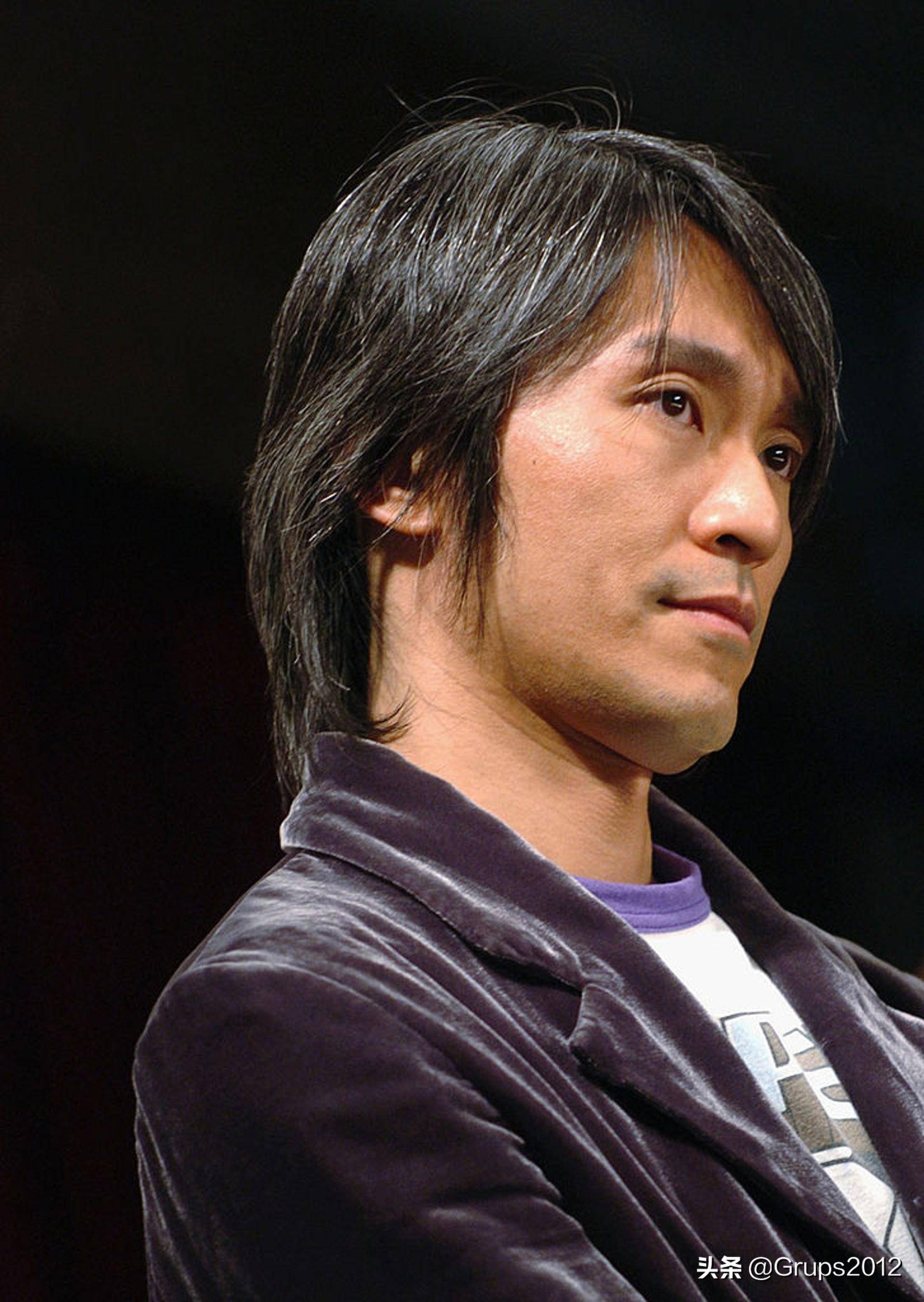 周星驰是受到万人敬仰的喜剧之王,很多人都只看到他光彩的一面,但是