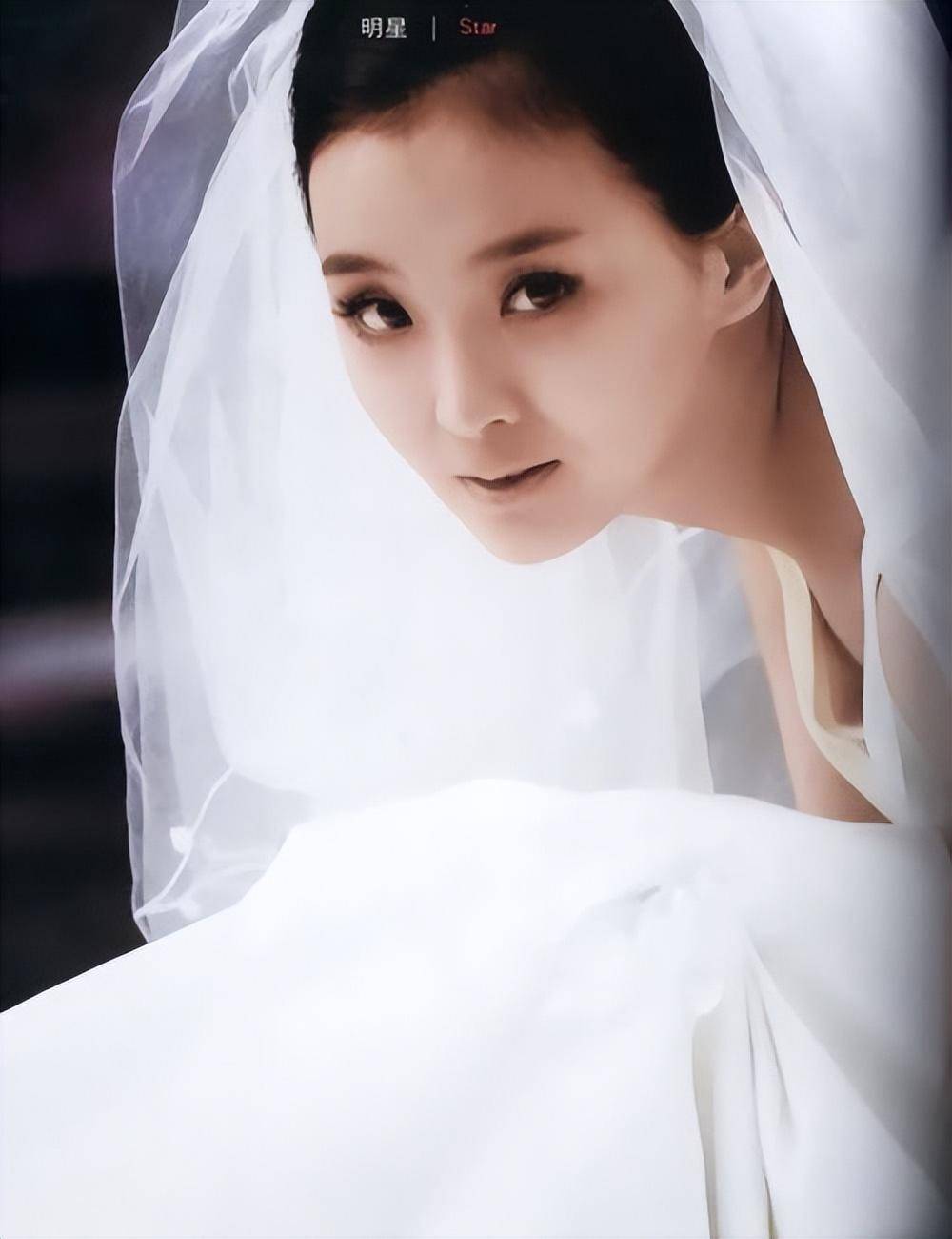 "晴格格"王艳:豪宅拍卖无人要,她终究为自己的选择付出了代价_琼瑶