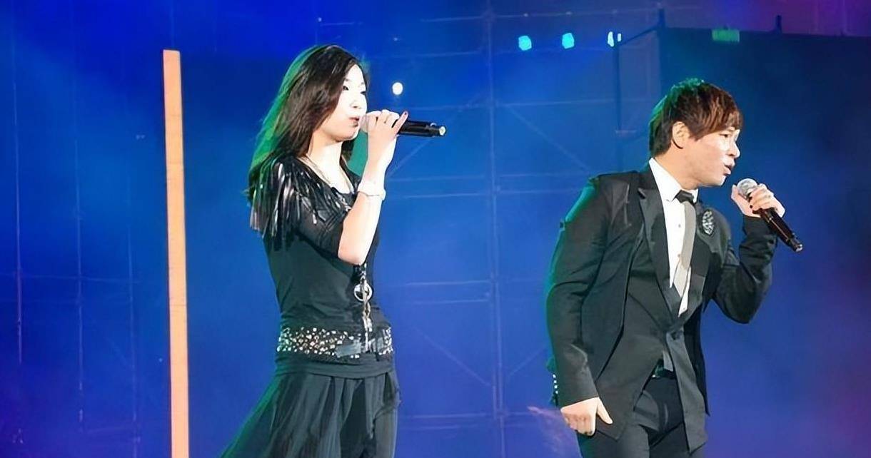 杨小曼近照,她是歌手冷漠的妻子,网友:人美歌甜,有颜值有实力_音乐界