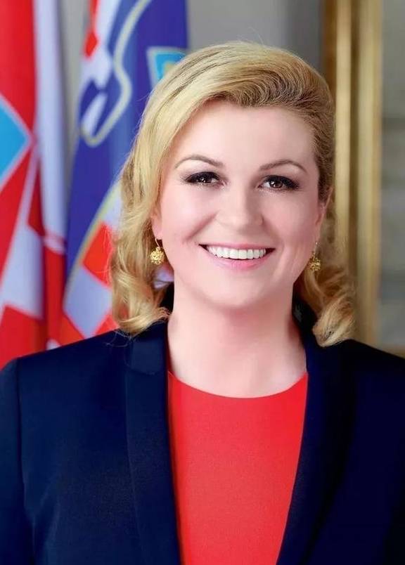 克罗地亚美女总统:世界杯"最大牌"女球迷,为莫德里奇掉下眼泪_法国队