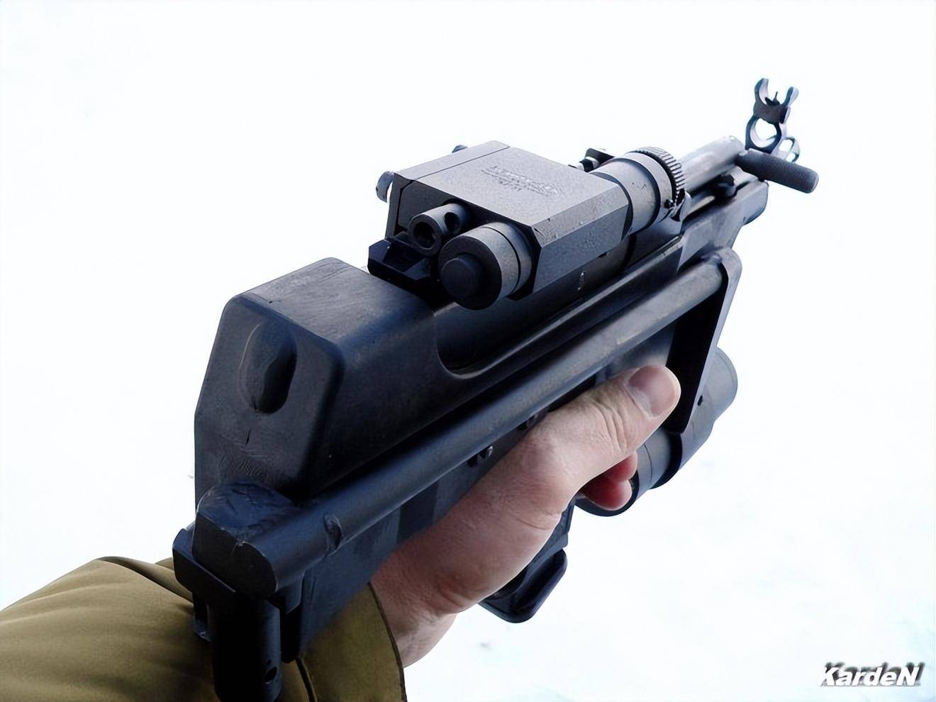 专为坠机而生的武器:俄罗斯飞行员的pp2000冲锋枪_尺寸_什么_时候