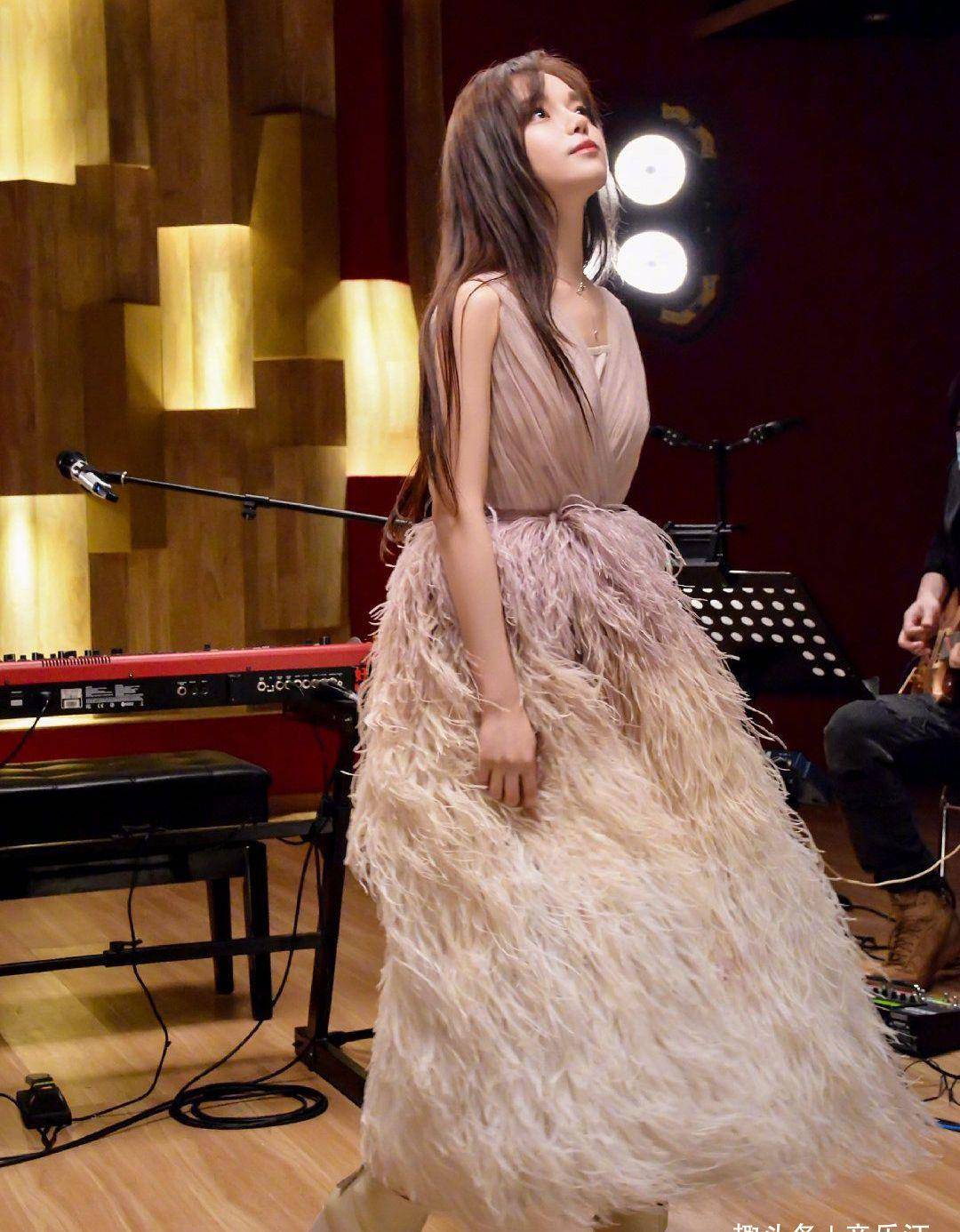 第四期,华晨宇稳居前三,曾一鸣七年苦功一朝散_节目_黄霄云_歌曲