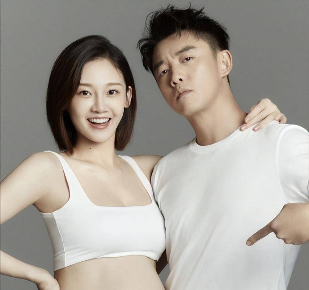 自找没趣!苗苗节目中公开逼问程晓玥,郑恺面露难色沉默回应