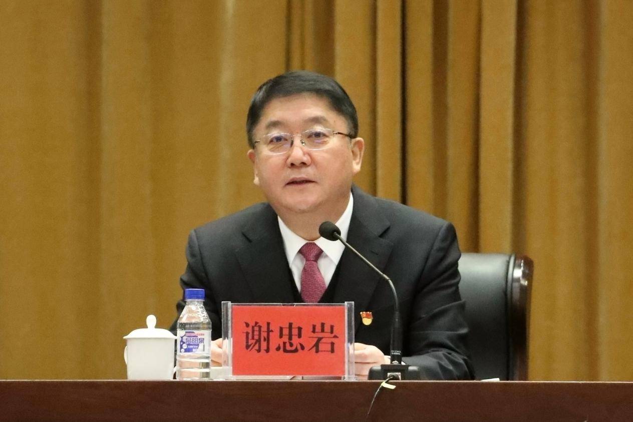 白山市委书记,长白山党工委书记谢忠岩在工作报告中回顾,2022