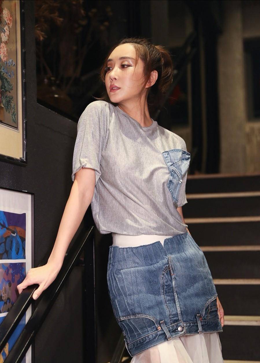 杜若溪太幸福了,夫妻携手拍摄情侣大片,满屏都是爱的泡泡_look_线条