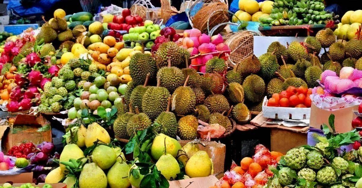 阳光普照,雨水充沛的泰国,盛产众多口味的各异,营养丰富的水果,泰国也