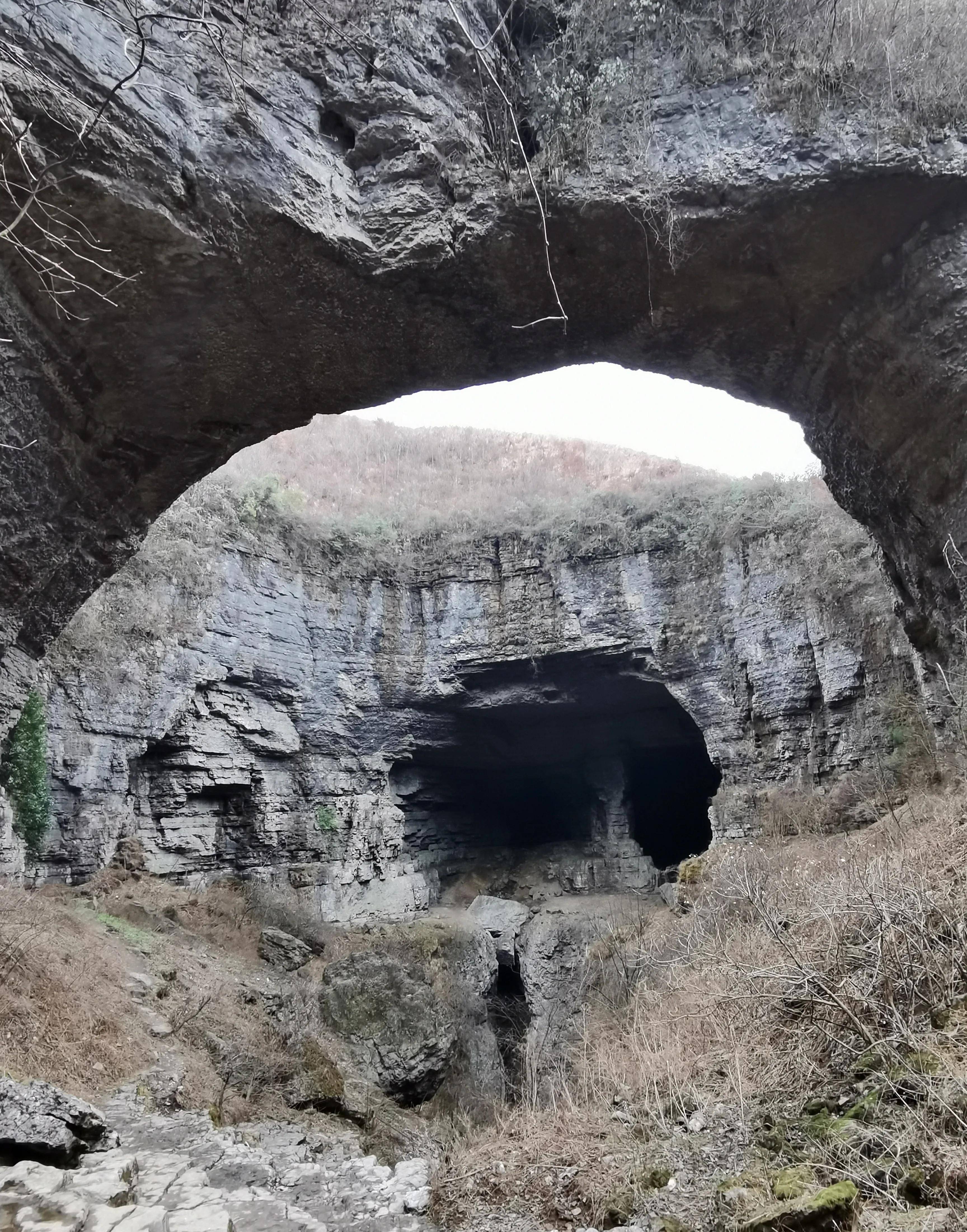 湖南八面山燕子洞图片