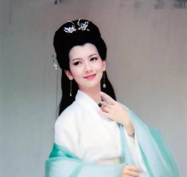 《上海滩》主演,发哥67岁无子女,赵雅芝69岁依然貌美 .