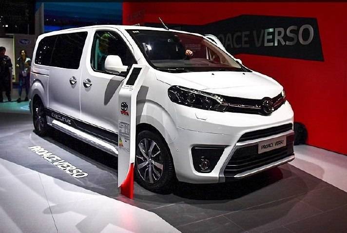 首先来看看丰田proace的外观方面,整体来看非常的稳重大气_搜狐汽车